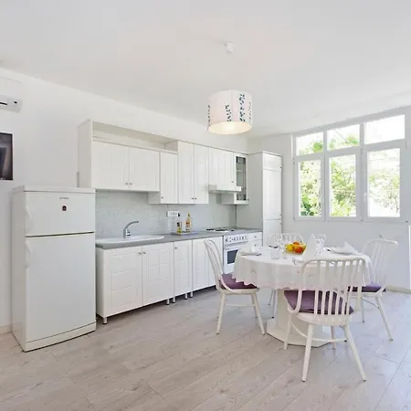 Marin Apartman